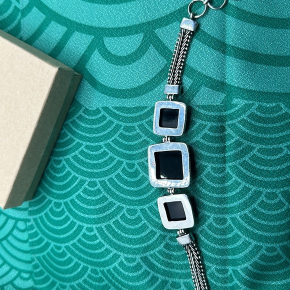 Sterling silver & black onyx toggle bracelet - Picture 2 of 2